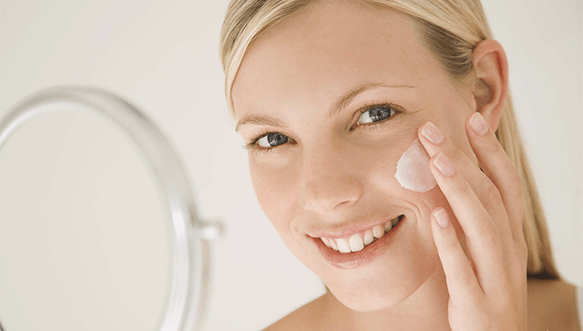 use a cream to rejuvenate the skin of the face