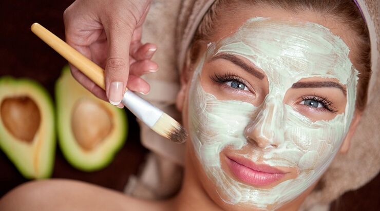 apply a mask to rejuvenate the skin