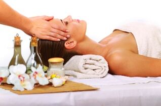 massage with oils to rejuvenate the skin